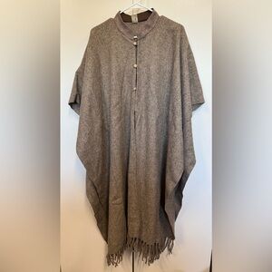 Gorgeous long vintage wool poncho from Mexico. Fall winter great with hat.unisex
